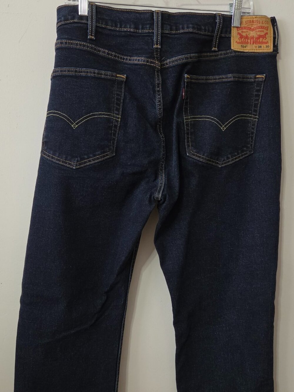 Levi's 514 Men's Jeans 38x30 Straight Fit Dark Wash Denim